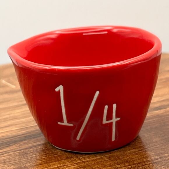 Rae Dunn Disney Pixar Incredibles 4 Piece Red Ceramic Measuring Cup Set New Gift - Picture 9 of 16